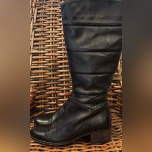 Gino Rossi  Black Leather Riding  Boots fully lined with Sherpa.